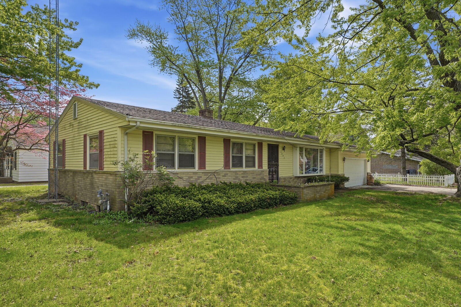 Property Photo: 1551 Pontiac Road MI 49022