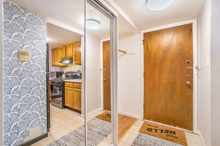 Property Photo:  7930 Woodglen Lane 209  IL 60516 