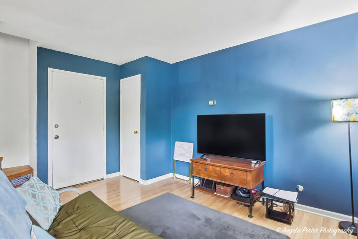 Property Photo:  2504 Algonquin Road 3  IL 60008 