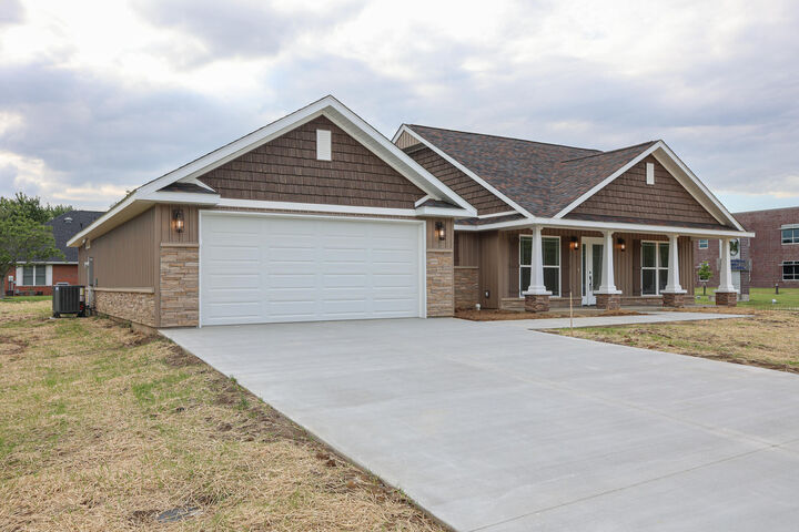 Property Photo:  1600 Philip Lane  IL 62959 