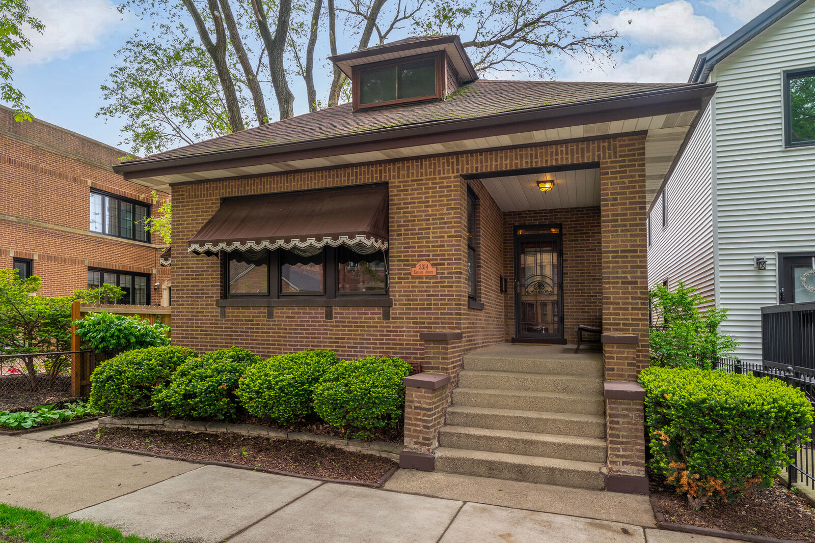 Property Photo: 3314 S Emerald Avenue IL 60616