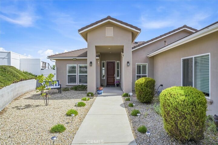 Property Photo:  3180 Lakeside Village  CA 93446 