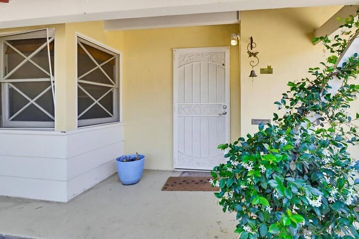 Property Photo: 1284 Tangerine St CA 92021