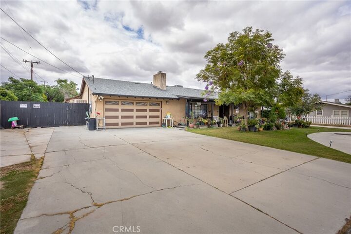 Property Photo:  42385 Mayberry  CA 92544 