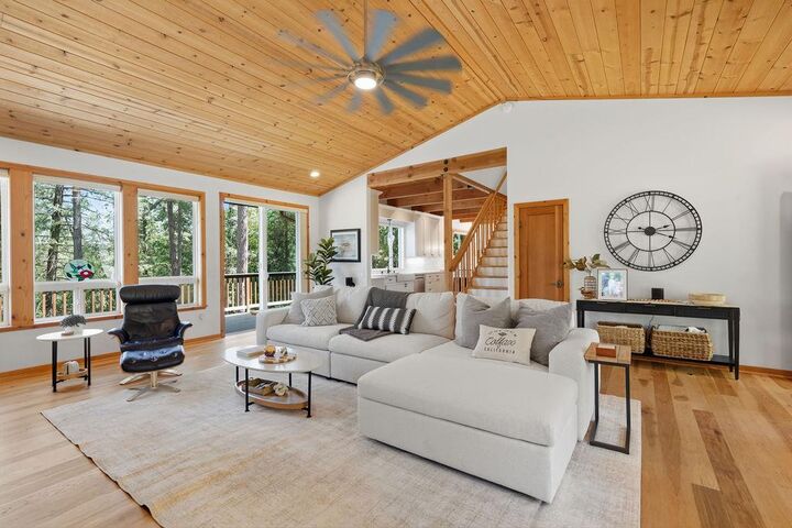 Property Photo:  1927 Hidden Ridge Way  CA 95713 