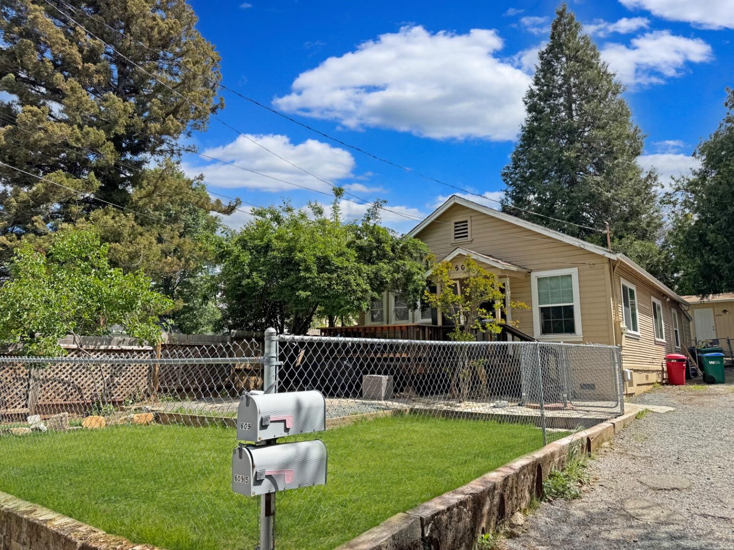 Property Photo:  609 Kechely Court  CA 95945 