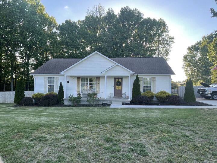 Property Photo:  101 Michael Dr  TN 38468 