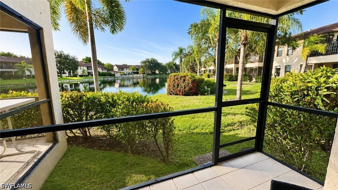 Property Photo:  