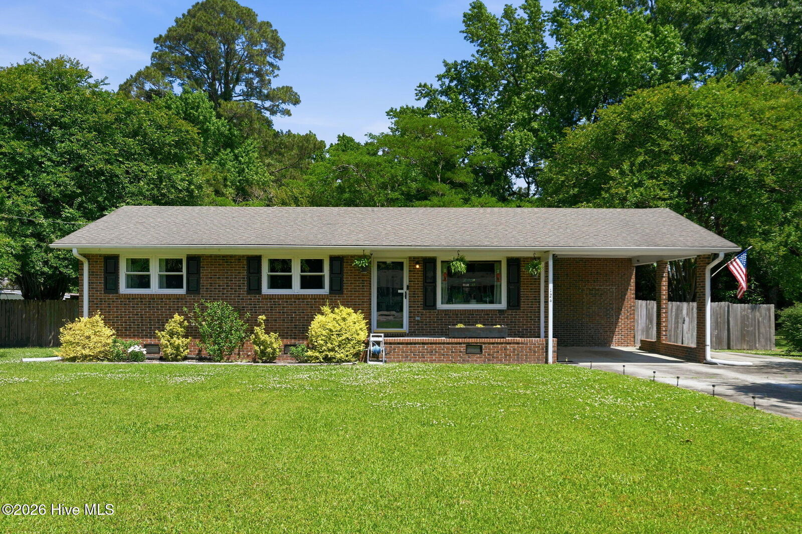 Property Photo: 124 Humphrey Boulevard NC 28574