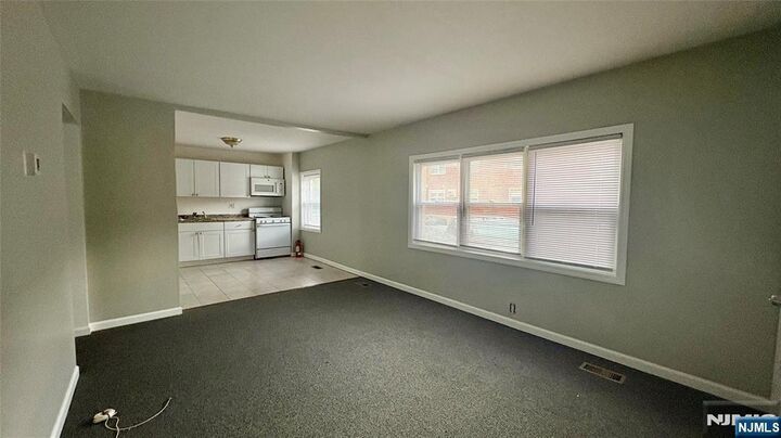 Property Photo:  295 Main Street 3  NJ 07644 