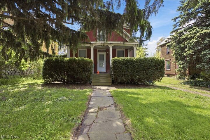 Property Photo:  1561 E State Street  OH 44460 