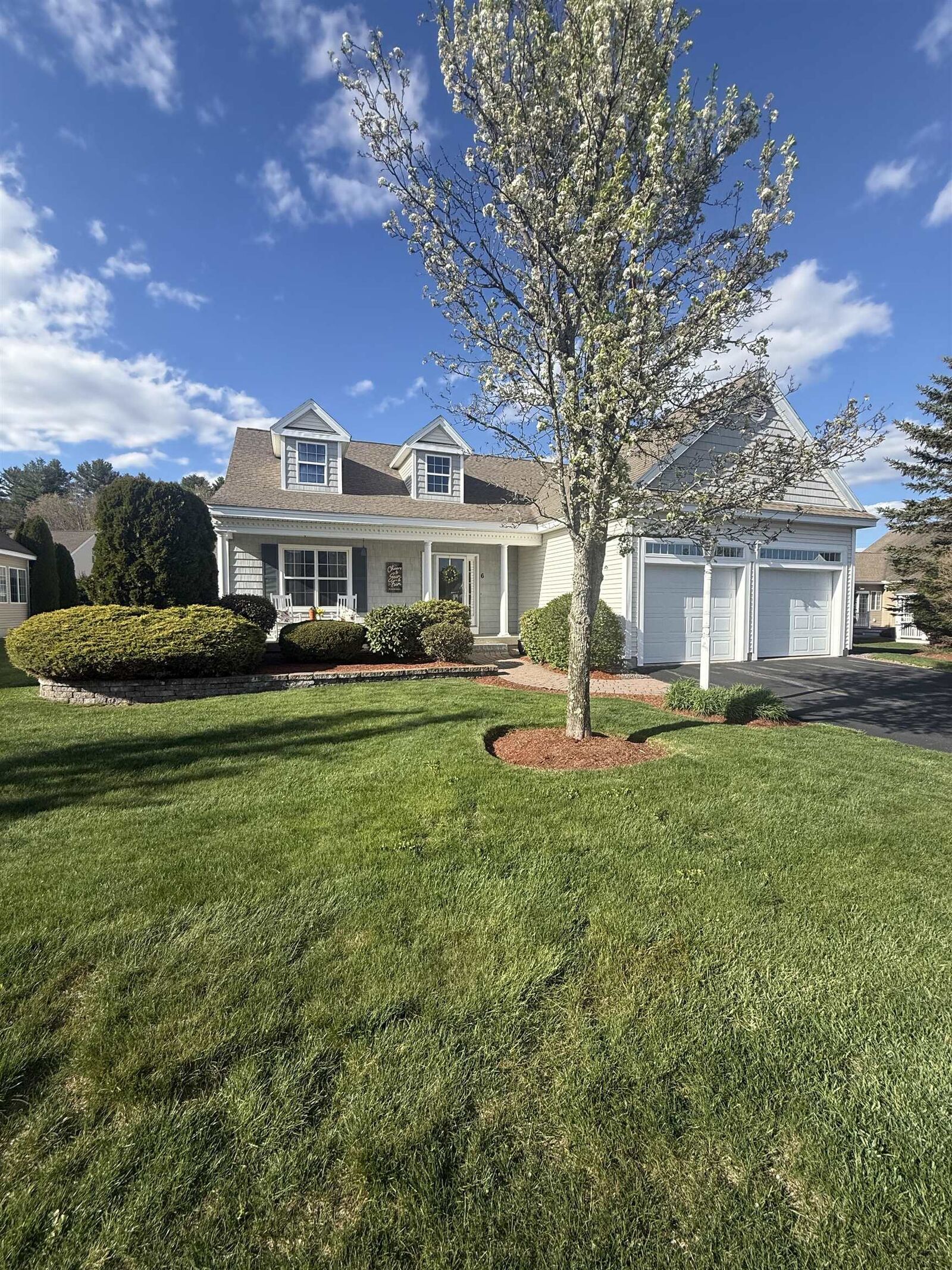 Property Photo:  6 Misty Meadow Road  NH 03087 