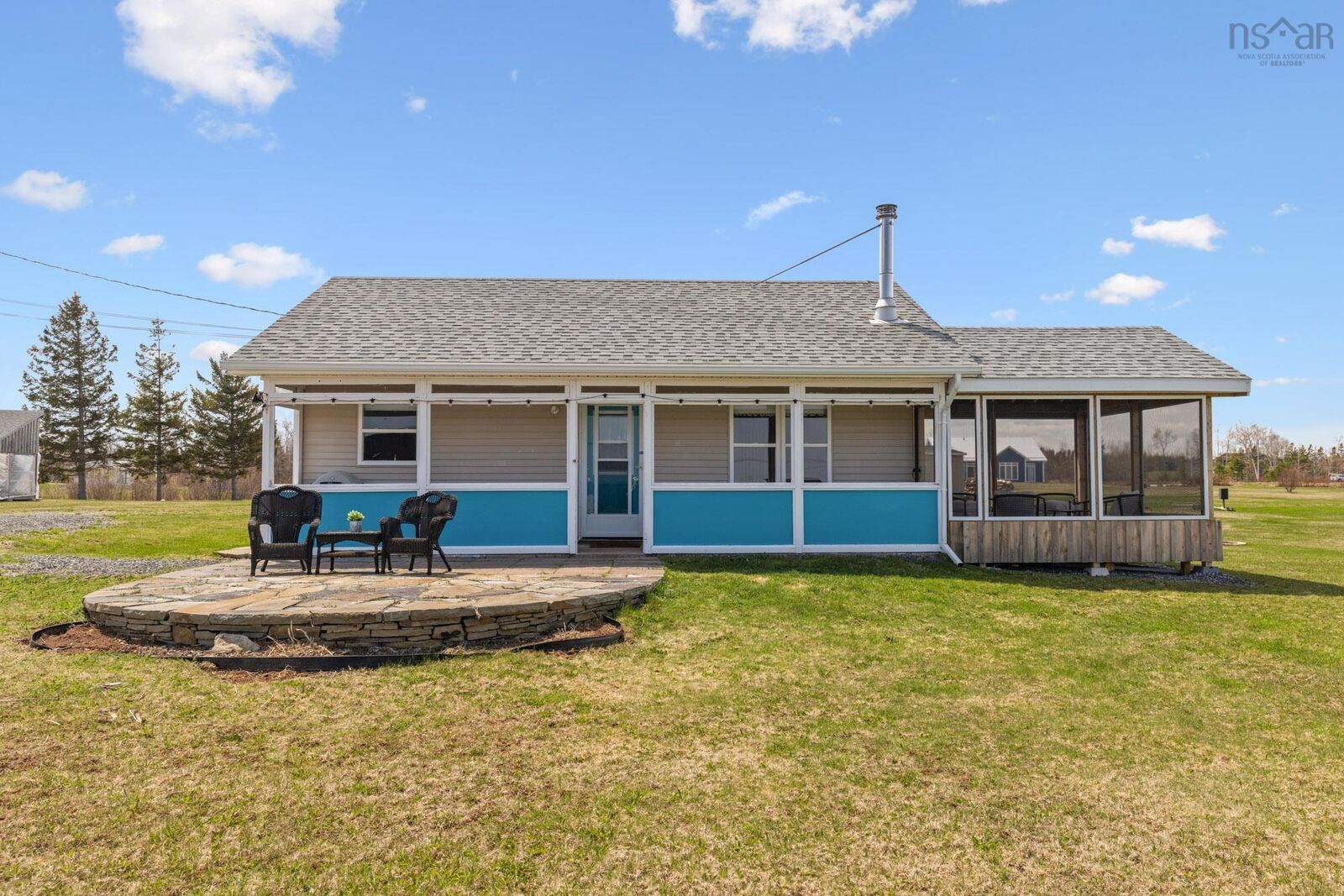 Property Photo:  27 Island View Crescent  NS B0K 1H0 