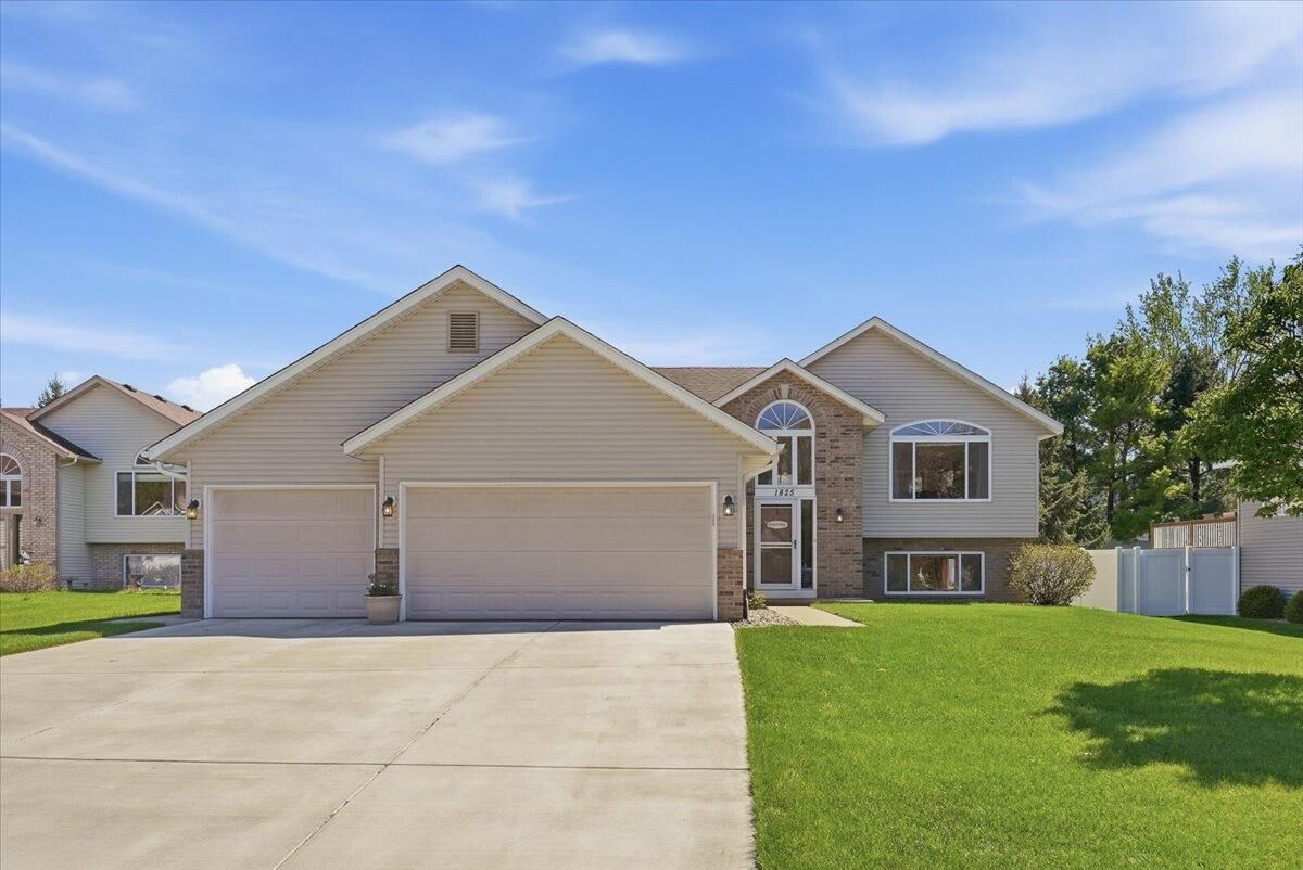 Property Photo:  1825 Canton Road  WI 54021 