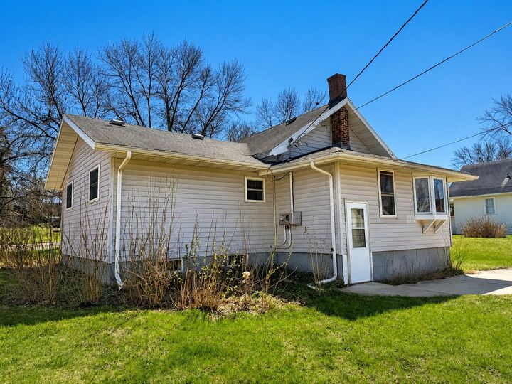 Property Photo:  409 5th Street NE  MN 56479 