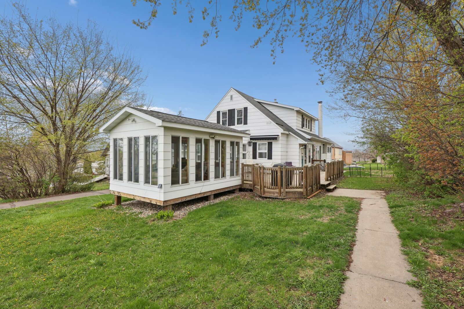 Property Photo:  240 Washington Street  MN 56340 