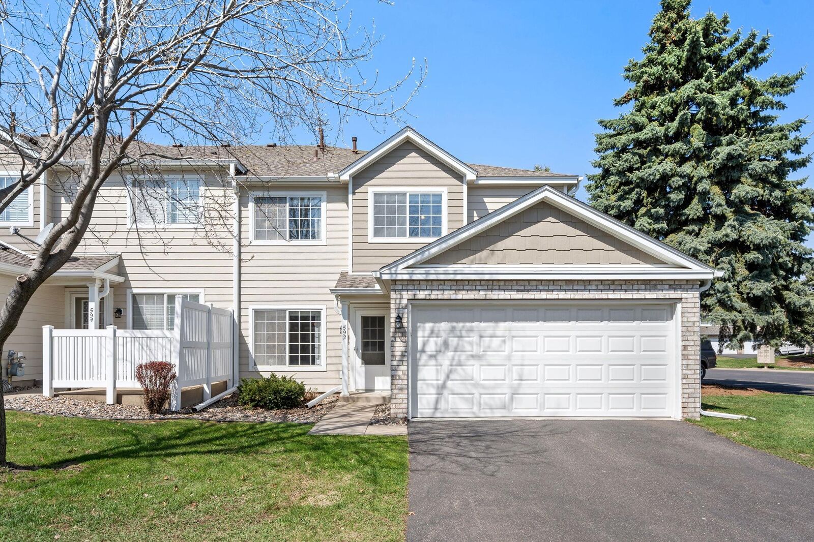 Property Photo:  592 Mariner Way  MN 55129 