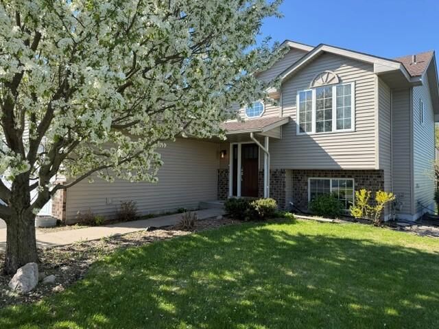 Property Photo:  5487 Kahler Drive NE  MN 55301 