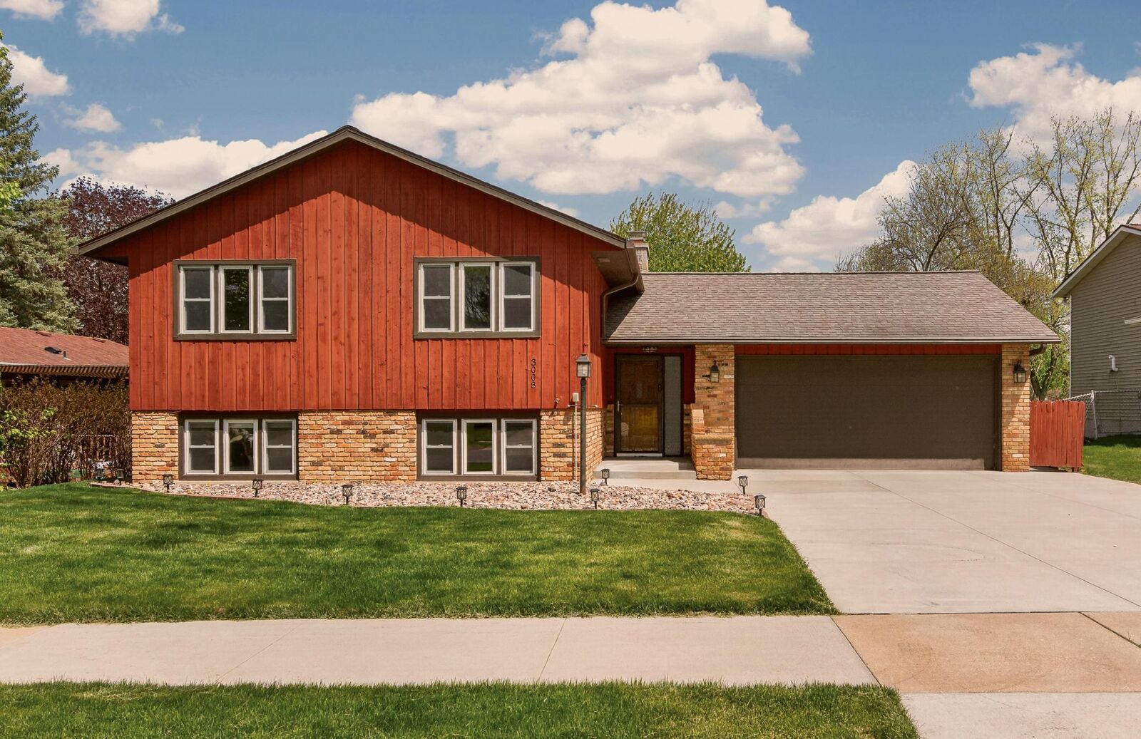 Property Photo:  3008 5th Avenue NW  MN 55901 