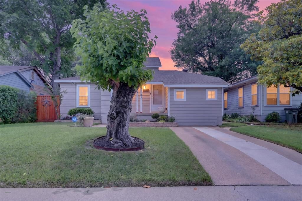 Property Photo:  1224 Marion Avenue  TX 76104 