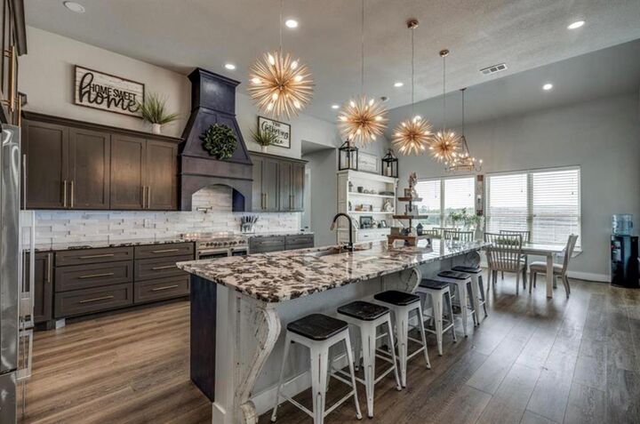 Property Photo:  997 Ovilla Road  TX 75167 
