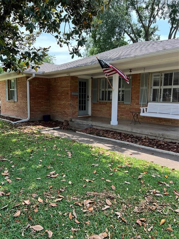 Property Photo: 7128 Haverford Road TX 75214