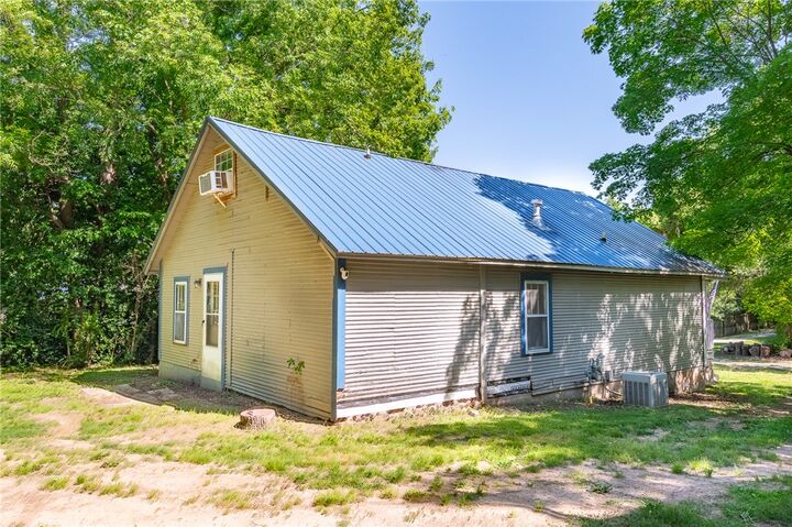 Property Photo:  1103 Wilson Avenue  AR 72601 