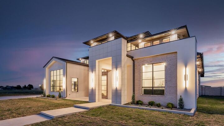 Property Photo: 2600 Majestic Way OK 73099
