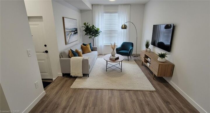 Property Photo:  31 Mill Street 1  ON N2G 0G6 