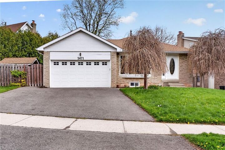 Property Photo:  2471 Malcolm Crescent  ON L7P 3Y7 
