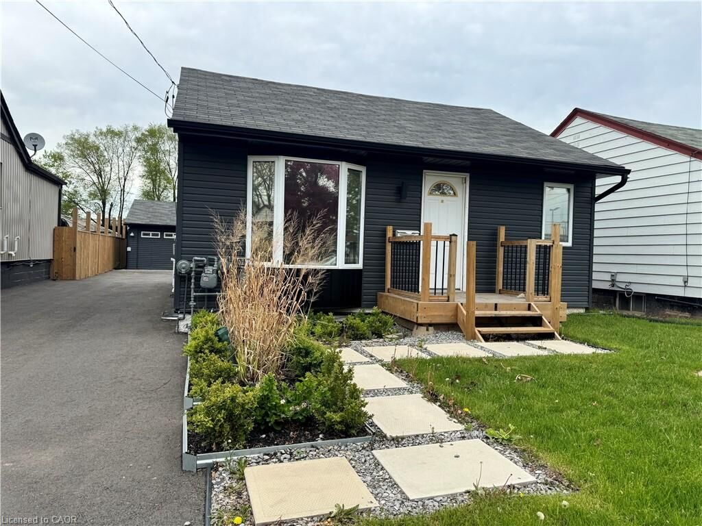 Property Photo:  43 Mahony Avenue 1  ON L8H 3C3 