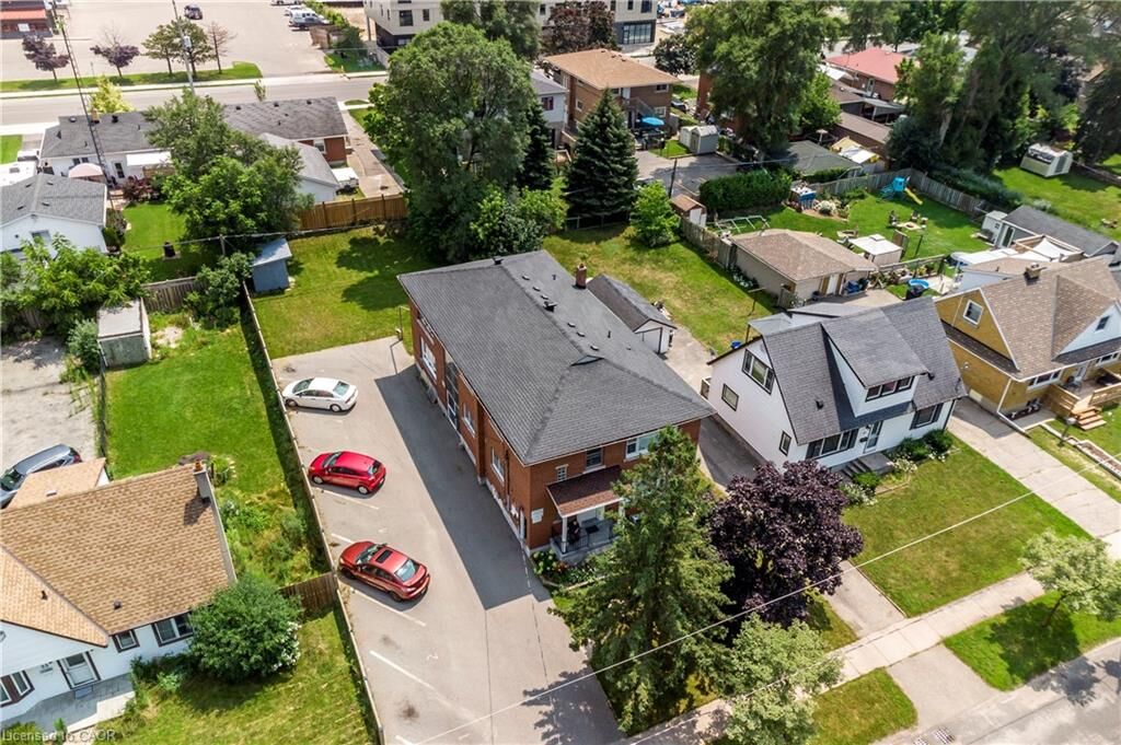 Property Photo:  43 Sixth Avenue  ON N2C 1P9 