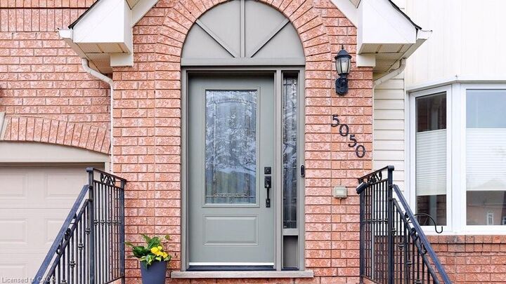 Property Photo:  5050 Dryden Avenue  ON L7L 6G8 