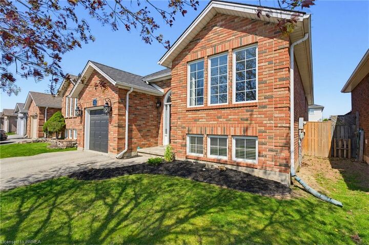 Property Photo:  60 St. Patrick'S Drive  ON N3T 6L4 