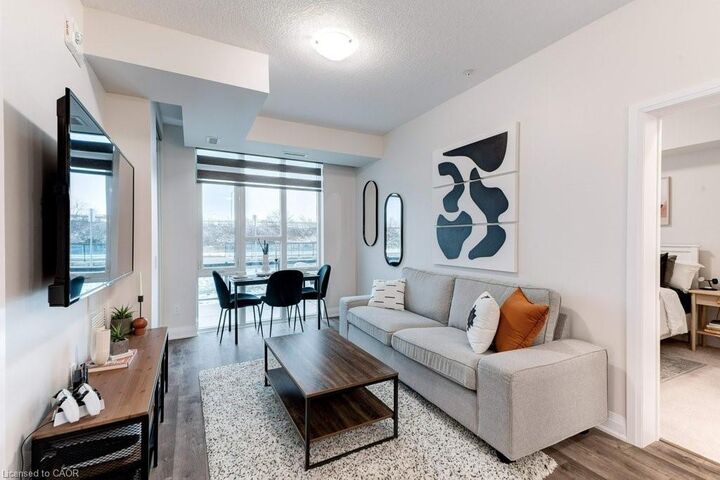 Property Photo:  16 Concord Place 123  ON L3M 0J1 