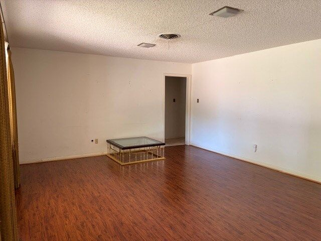 Property Photo: 2804 34th St TX 79549