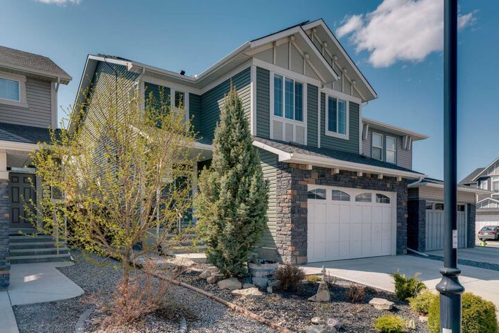 Property Photo:  203 Bayview Circle SW  AB T4B 5A7 