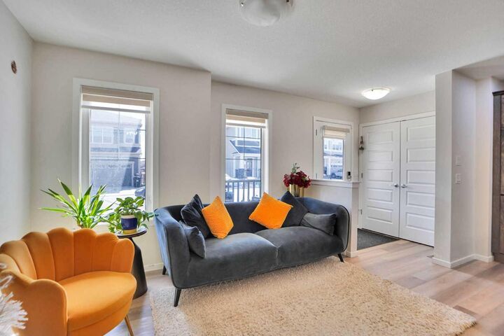 Property Photo:  60 Cityside Grove NE  AB T3N 1C9 