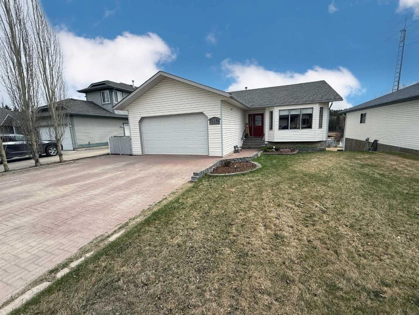 Property Photo:  428 Collinge Road  AB T7V 1L1 