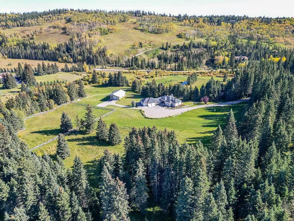 Property Photo:  272121 Coalmine Road W  AB T0L 1W4 