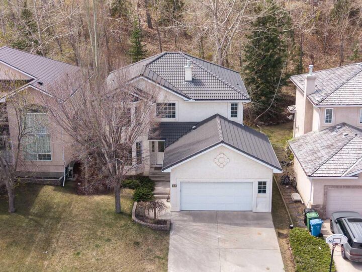 Property Photo:  79 Hamptons Heights NW  AB T3A 5W1 