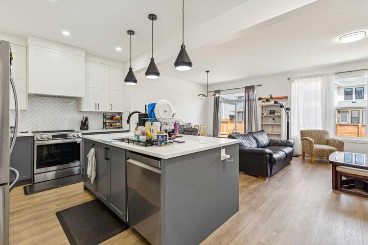 Property Photo:  12 Copperhead Garden SE  AB T2Z 5H1 