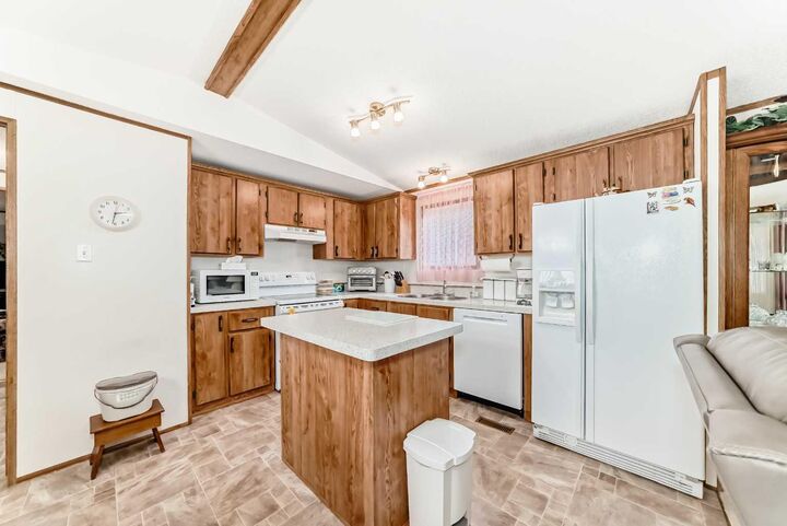 Property Photo:  99 Arbour Lake Road NW 138  AB T3G 4E4 