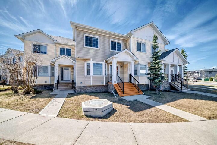 Property Photo:  8407 Saddlebrook Drive NE  AB T3J 0P9 
