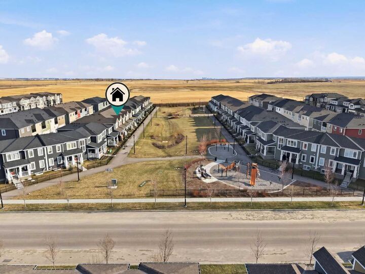 Property Photo:  214 Windbury Lane SW  AB T4B 5J5 