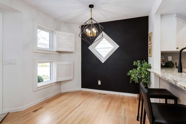 Property Photo:  81 Inglewood Point SE  AB T2G 5K7 