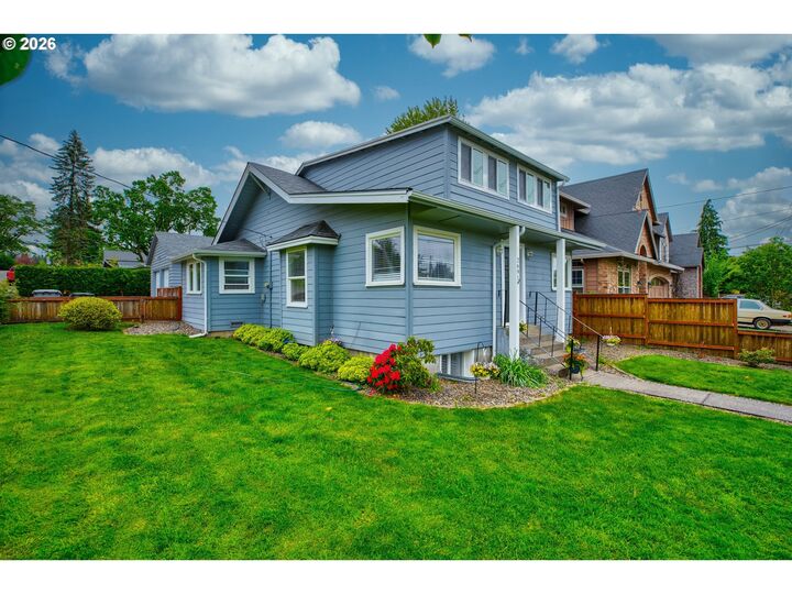 Property Photo:  2691 Lancaster St  OR 97068 