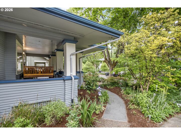 Property Photo:  2415 NE 25th Ave  OR 97212 