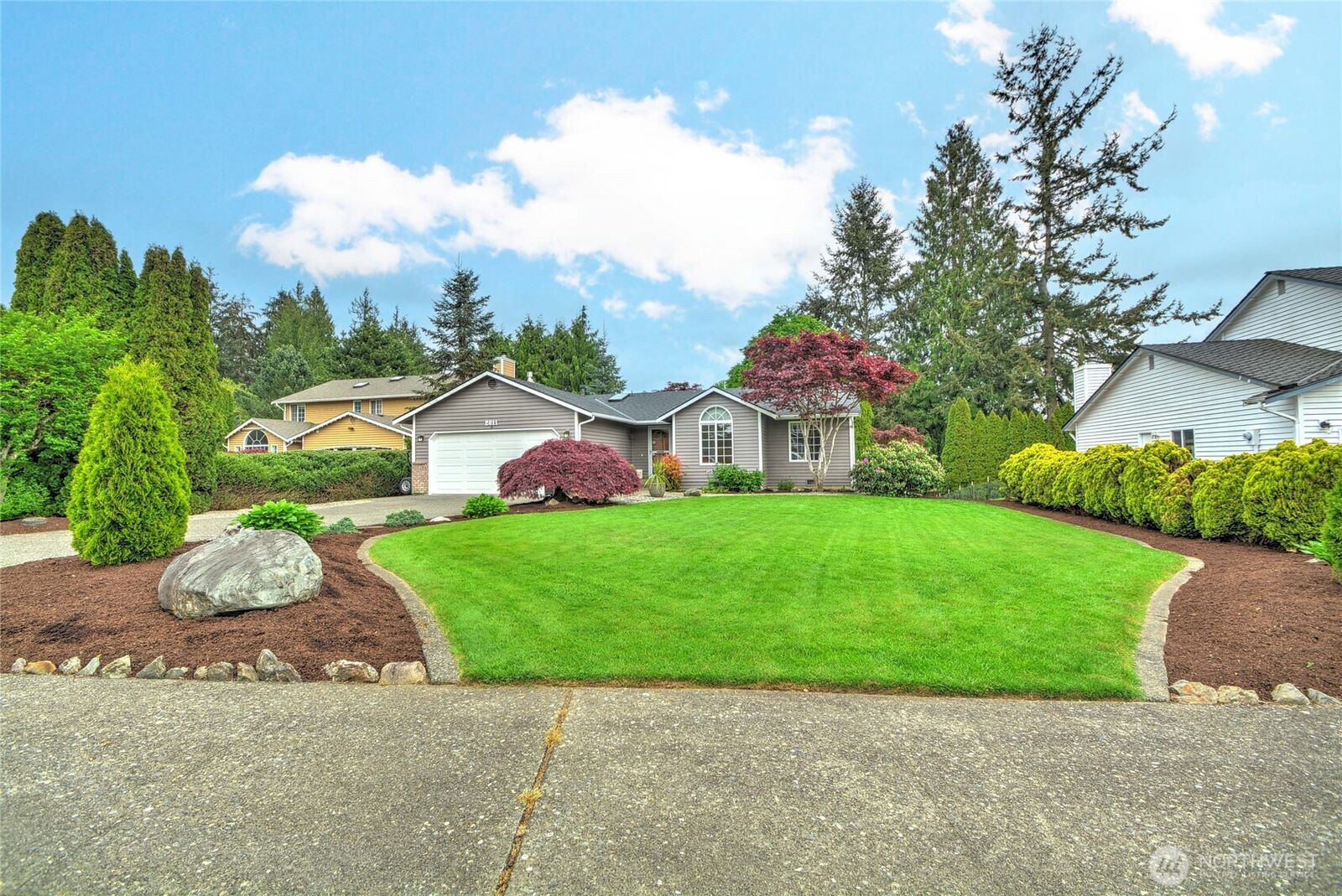 Property Photo:  2811  116th Avenue NE  WA 98258 