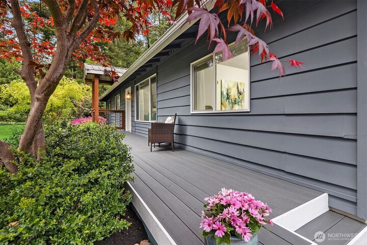 Property Photo:  10511  90th Street NE  WA 98258 
